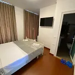 Loris Hotel *
