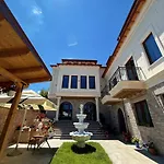 Loris Hotel