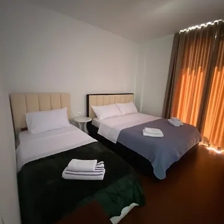 Loris Hotel