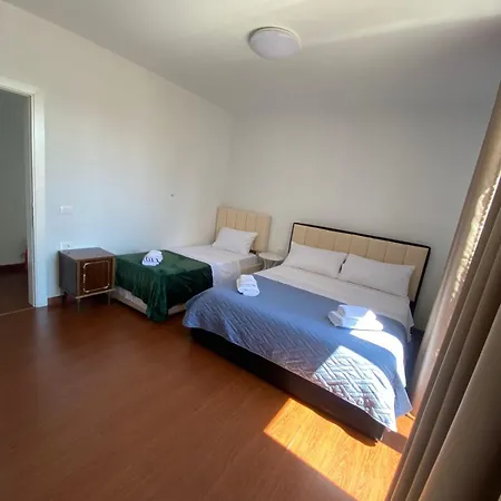 Hotel Loris *