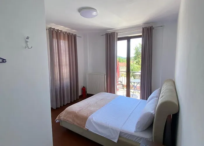 Отель Loris Воскопоя