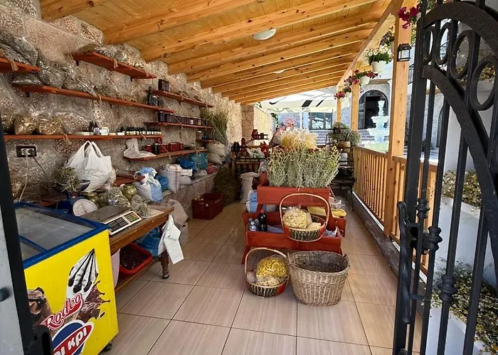 Отель Loris Воскопоя